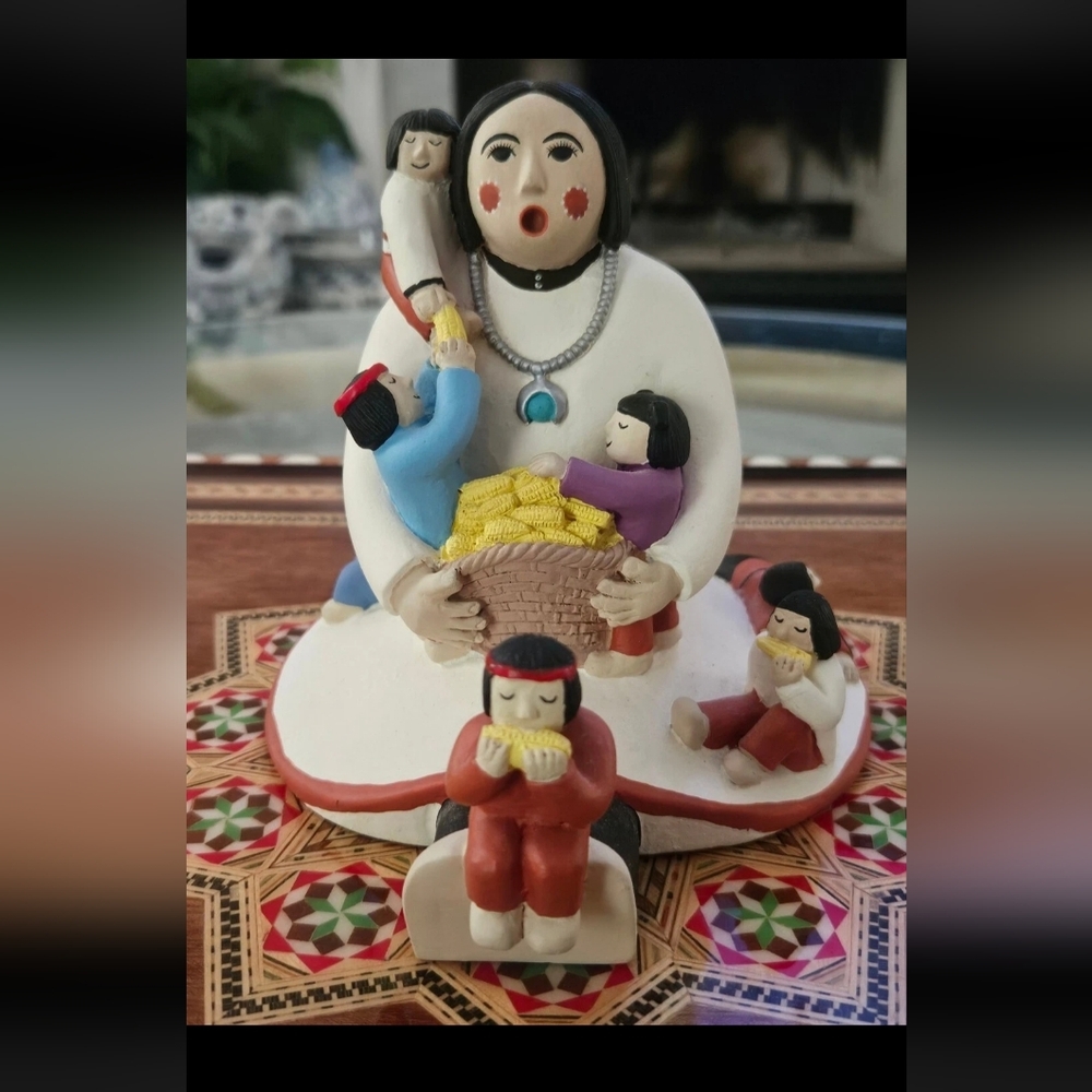 Navajo Style Woman Story Teller Handcrafted Ceramic Mom & Children Home Decor